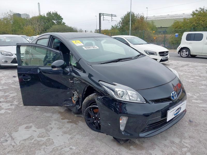 2015 TOYOTA PRIUS HYBRID 
