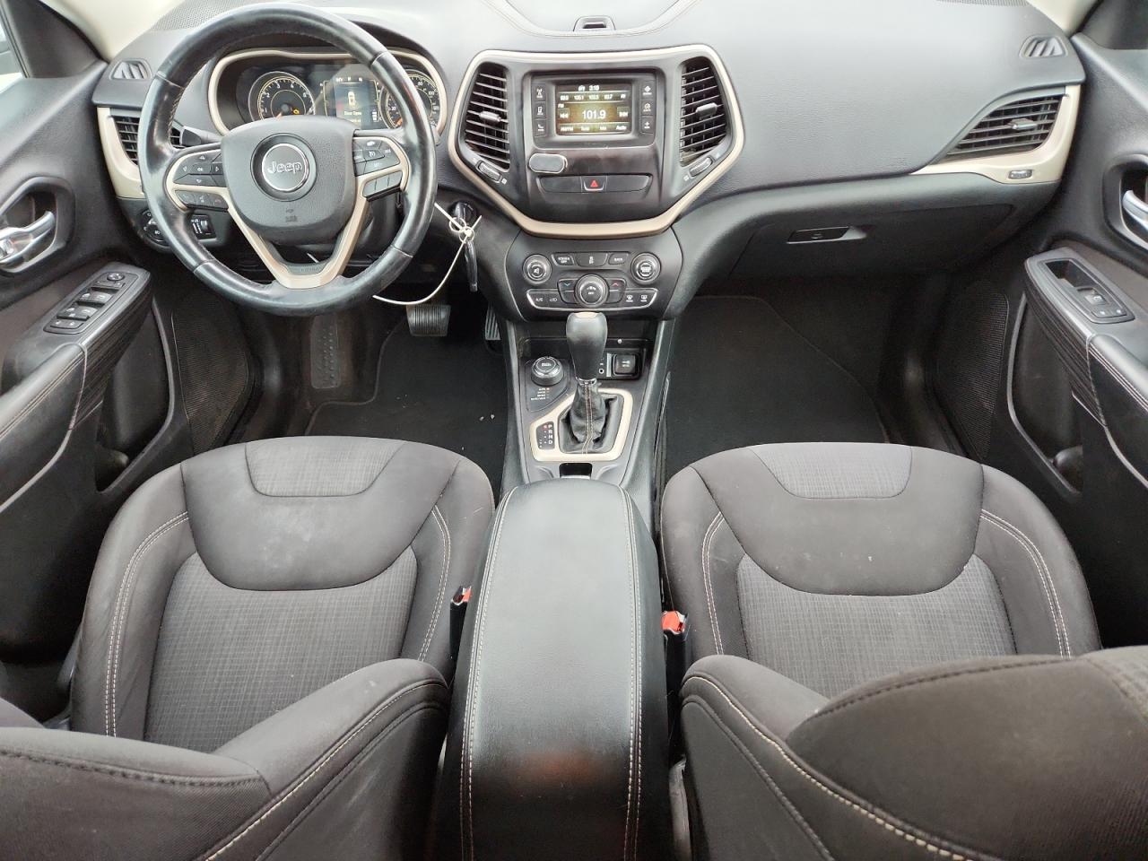 2015 Jeep Cherokee Latitude VIN: 1C4PJMCB4FW679180 Lot: 81936415