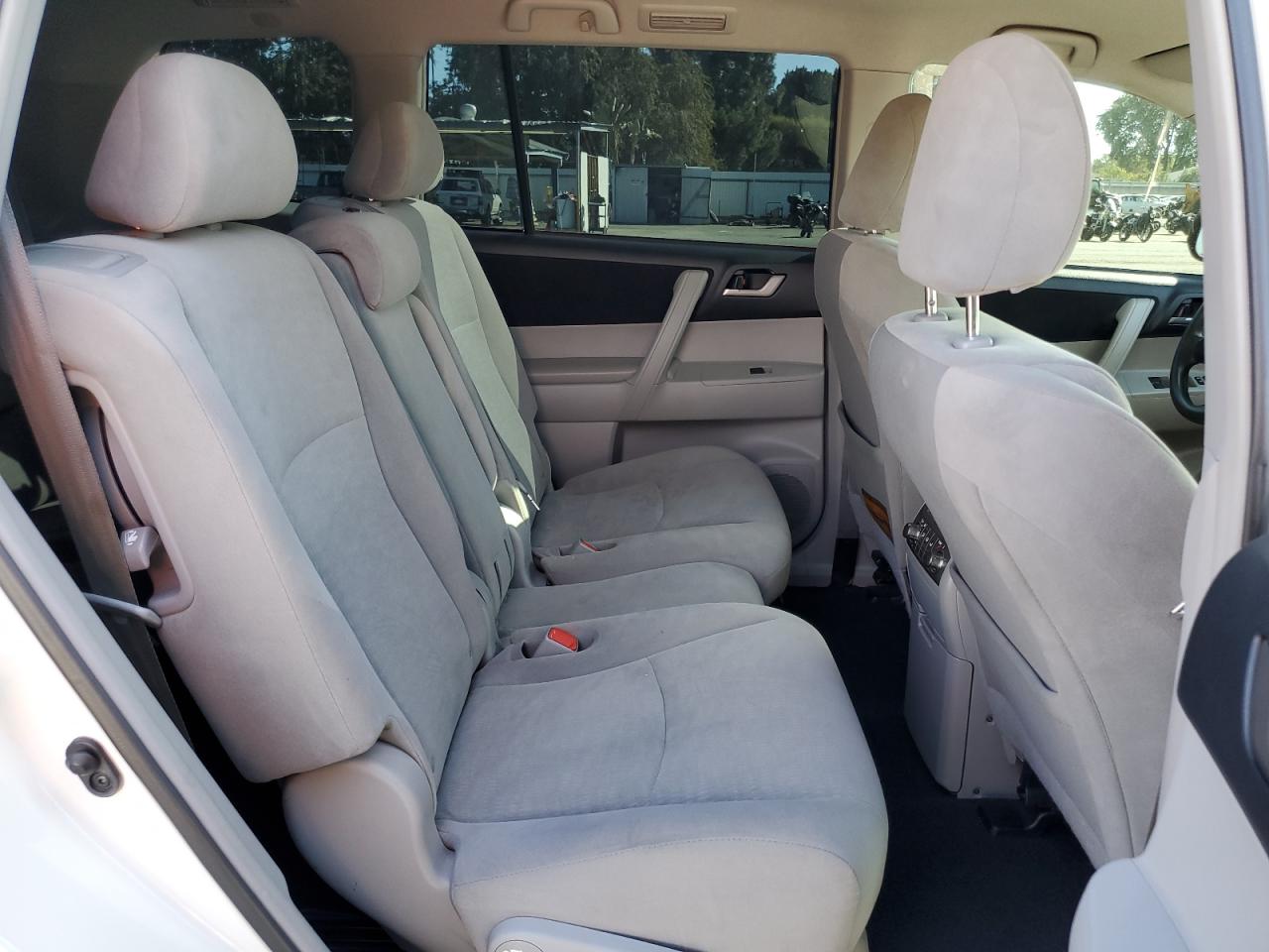 2013 Toyota Highlander Base VIN: 5TDZK3EH4DS094730 Lot: 82295815