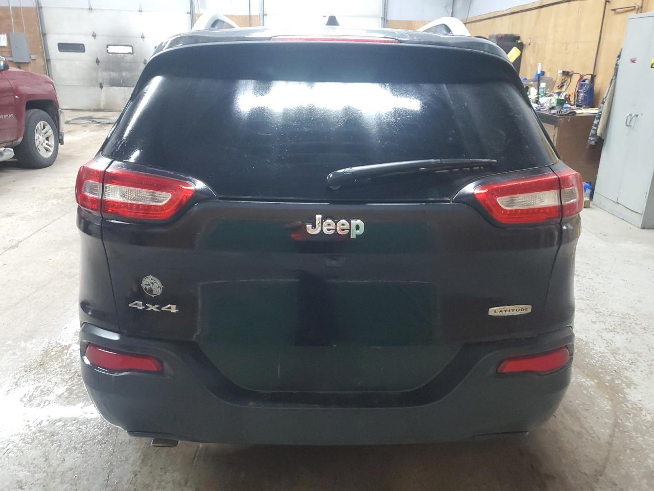 2017 Jeep Cherokee Latitude VIN: 1C4PJMCB7HW611734 Lot: 86543945