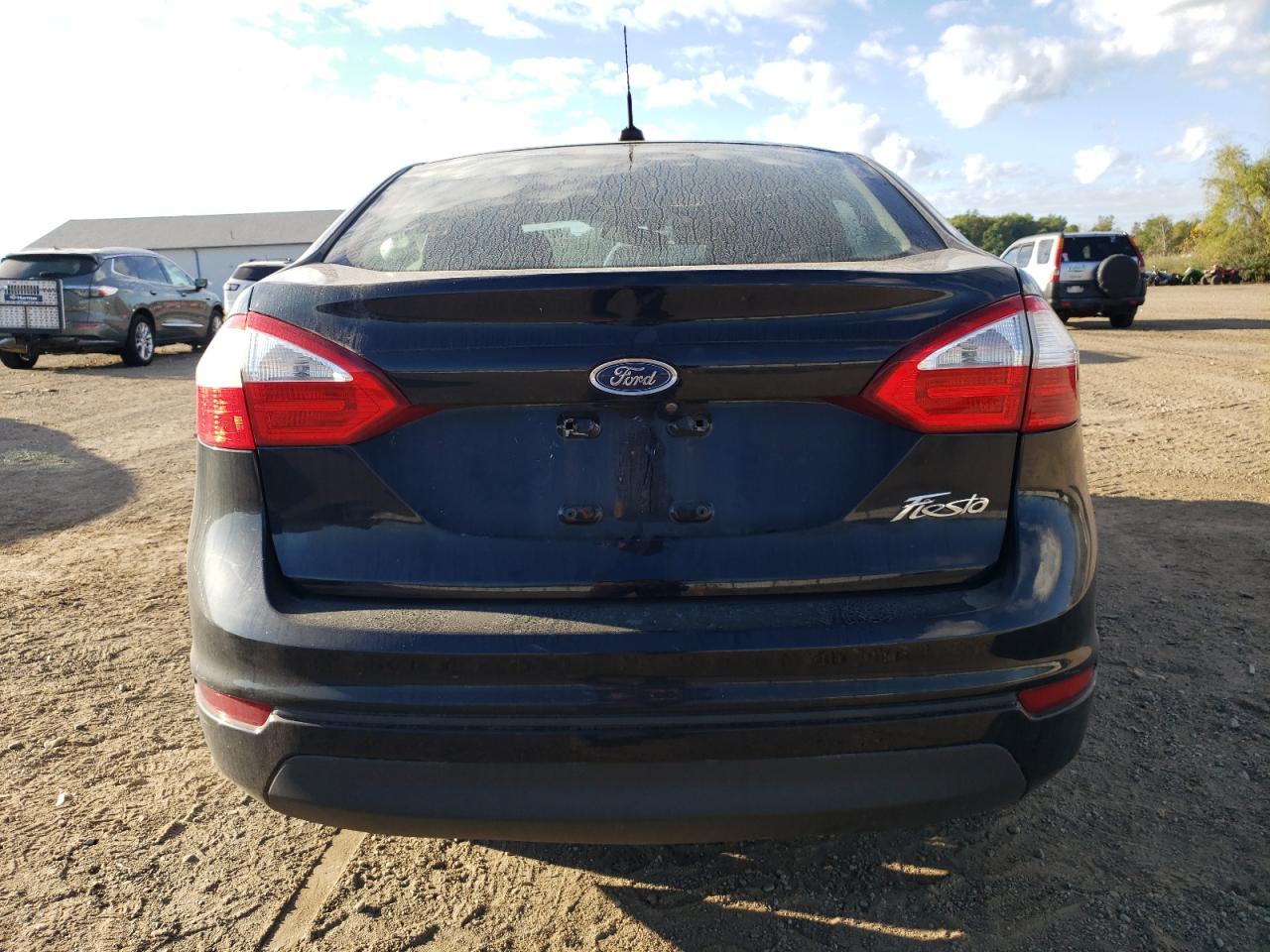 2018 Ford Fiesta S VIN: 3FADP4AJ5JM142425 Lot: 82179835