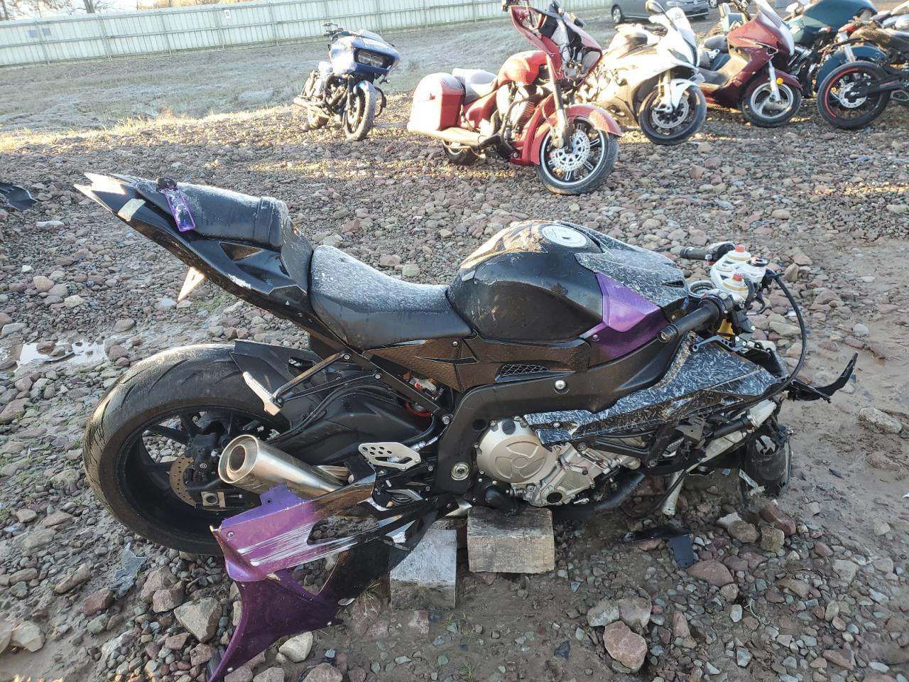 WB1053409CZL16457 BMW S Photo 1