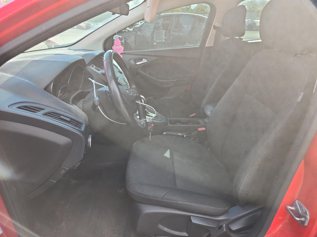 2016 Ford Focus Se VIN: 1FADP3K27GL211112 Lot: 82421975