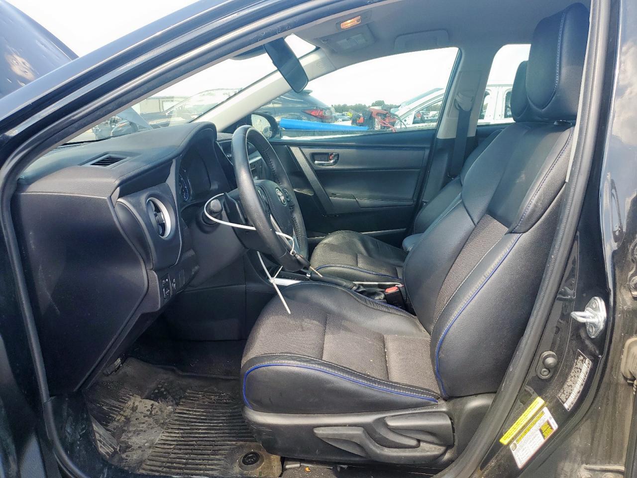 2017 Toyota Corolla L VIN: 5YFBURHE1HP631052 Lot: 84565575