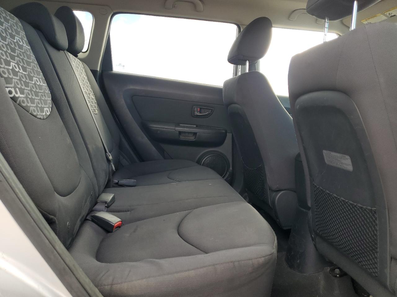 2011 Kia Soul + VIN: KNDJT2A24B7310413 Lot: 86266005