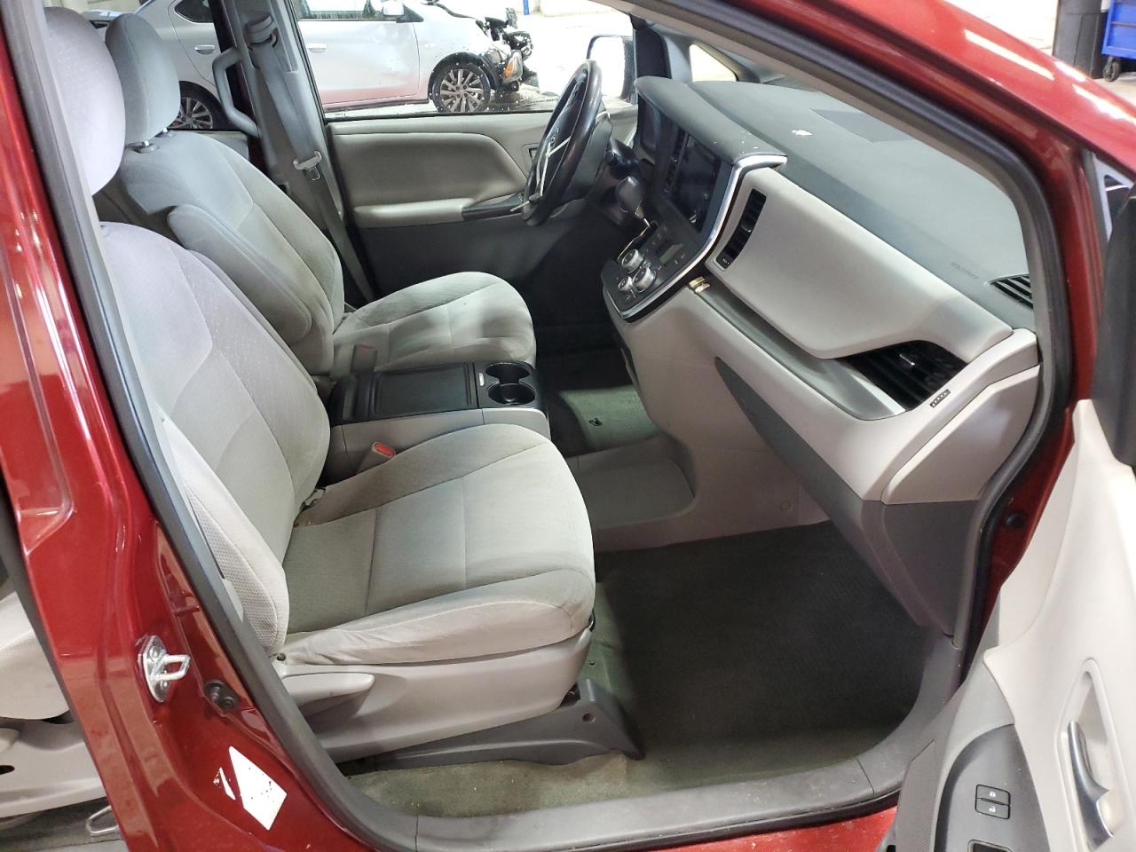 2015 Toyota Sienna Le VIN: 5TDKK3DC6FS560930 Lot: 86257925