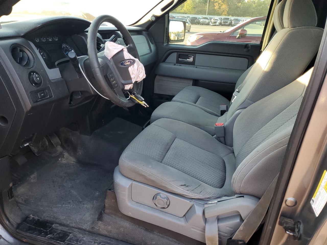 2014 Ford F150 VIN: 1FTMF1CM2EFC52308 Lot: 82440875