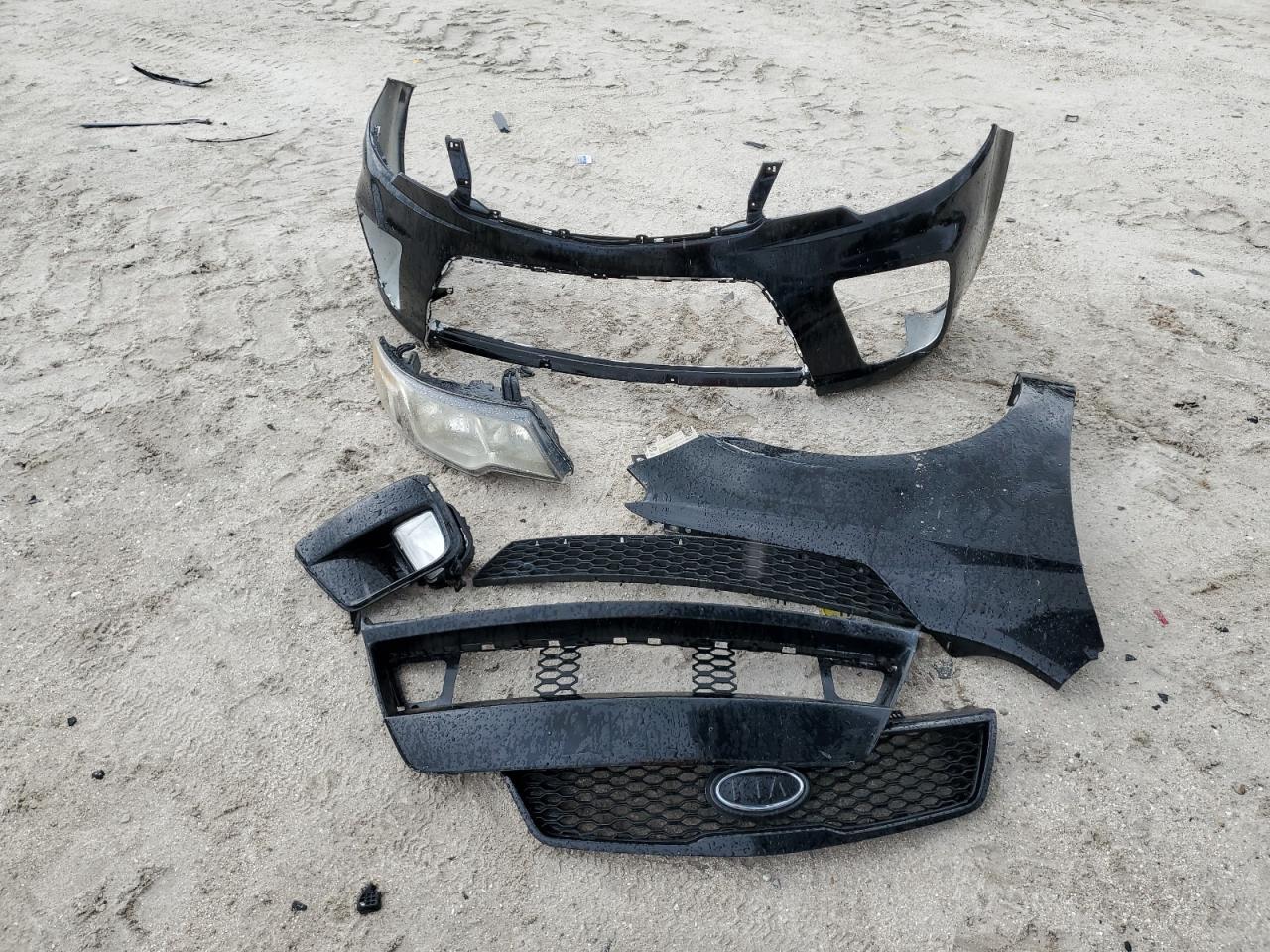 2013 Kia Forte Sx VIN: KNAFW6A30D5681769 Lot: 84358875