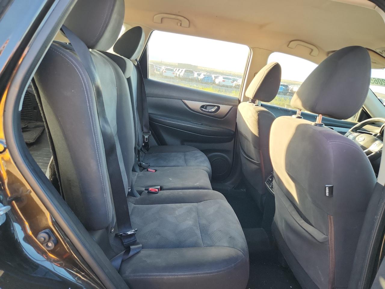 2016 Nissan Rogue S VIN: KNMAT2MV9GP687266 Lot: 90302065