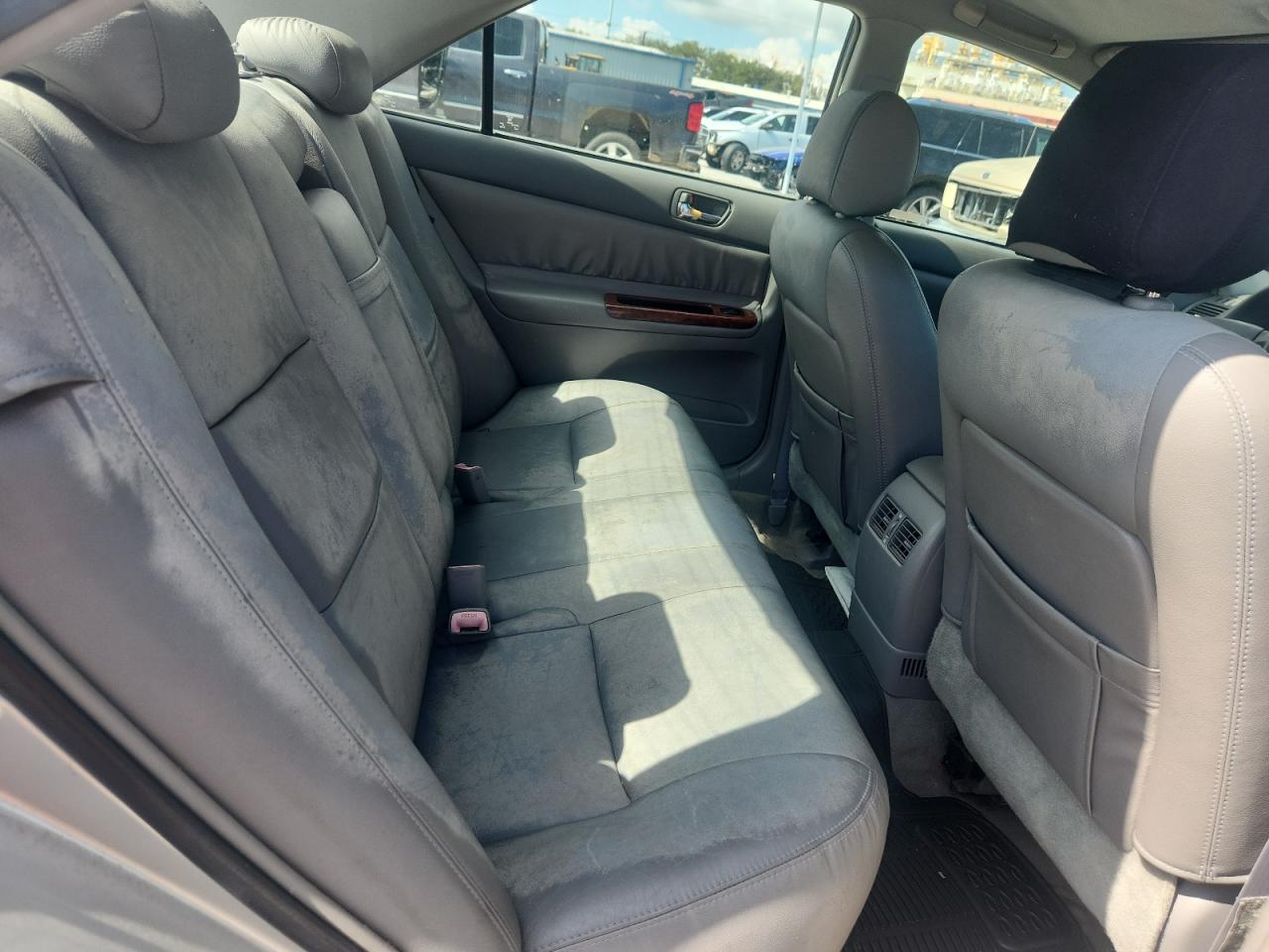 2004 Toyota Camry Le VIN: 4T1BE32KX4U886073 Lot: 85650965