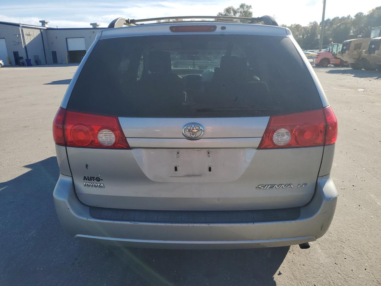 2008 Toyota Sienna Ce VIN: 5TDZK23C18S220713 Lot: 82717765