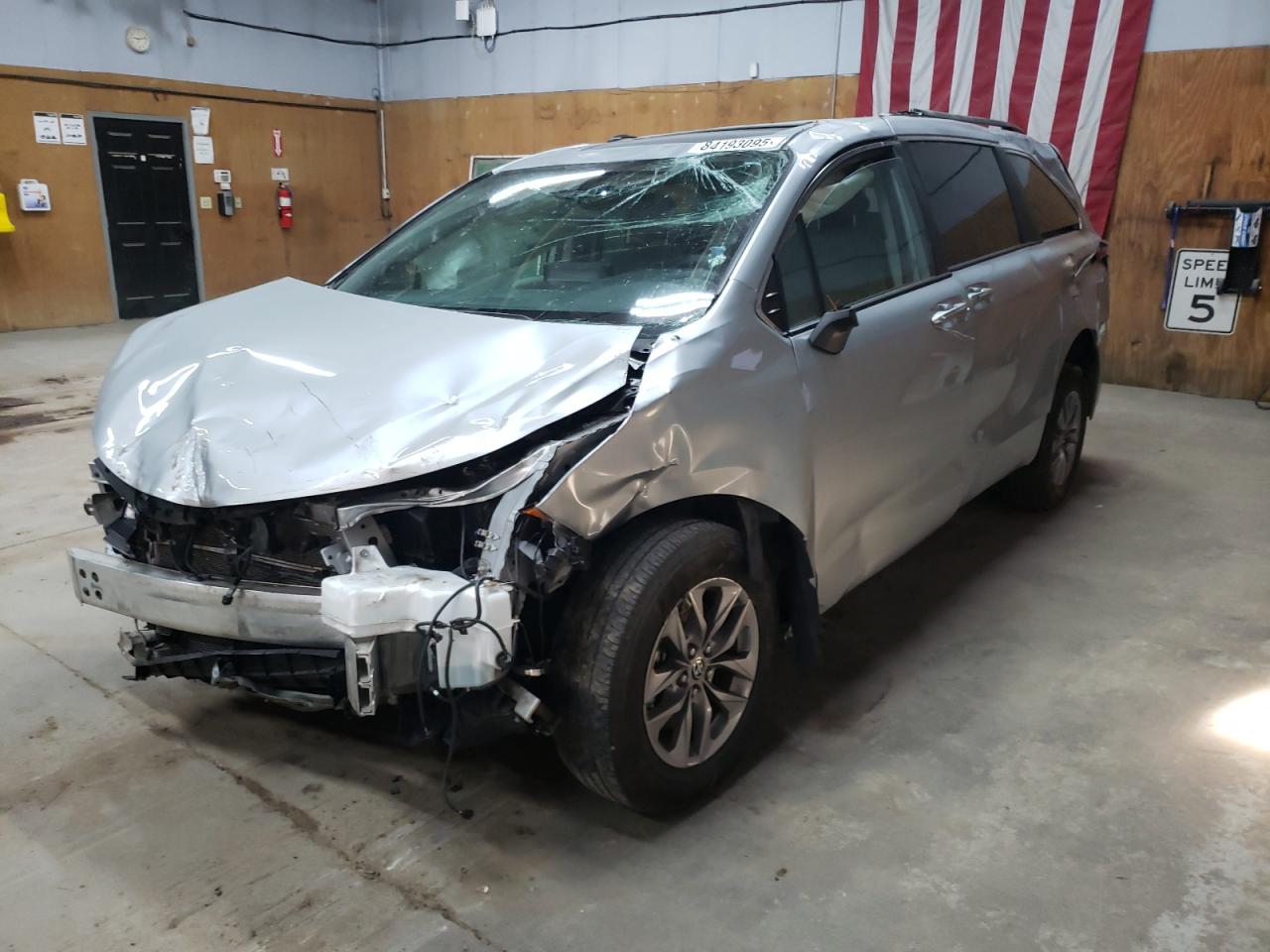 2022 Toyota Sienna Xle