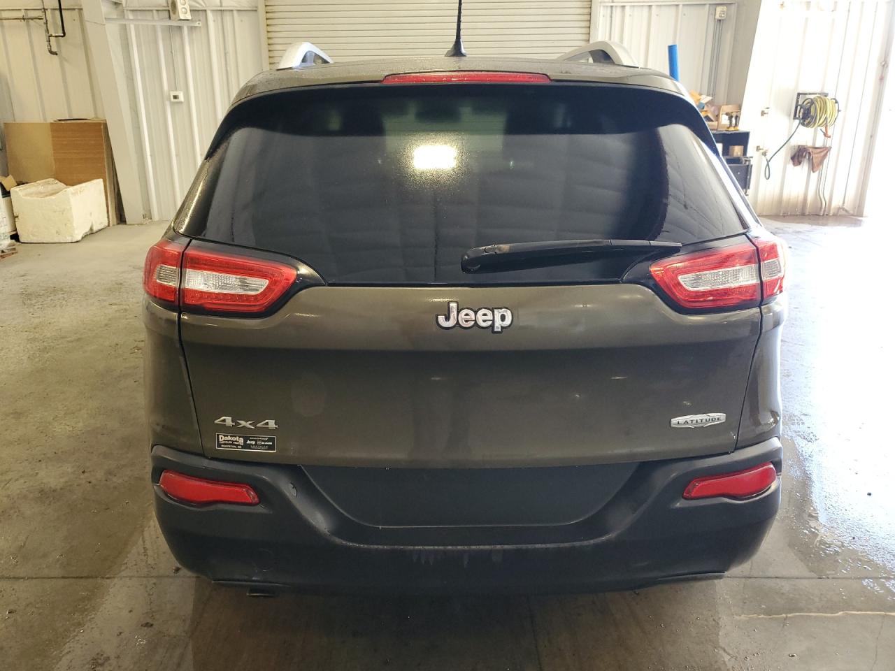 2014 Jeep Cherokee Latitude VIN: 1C4PJMCB8EW259985 Lot: 81922845