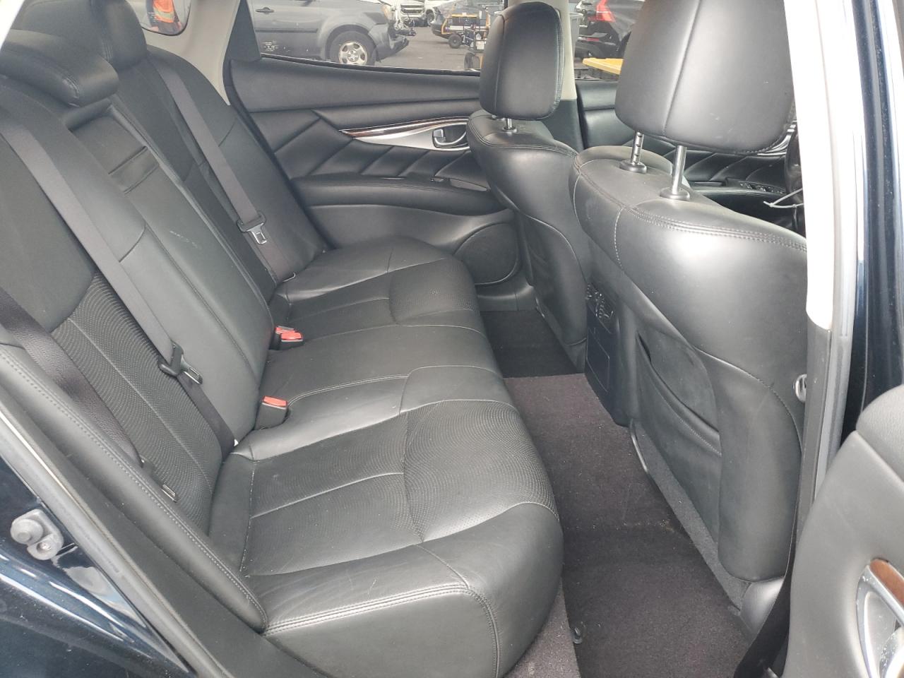 2018 Infiniti Q70 3.7 Luxe VIN: JN1BY1AR4JM220047 Lot: 89695405