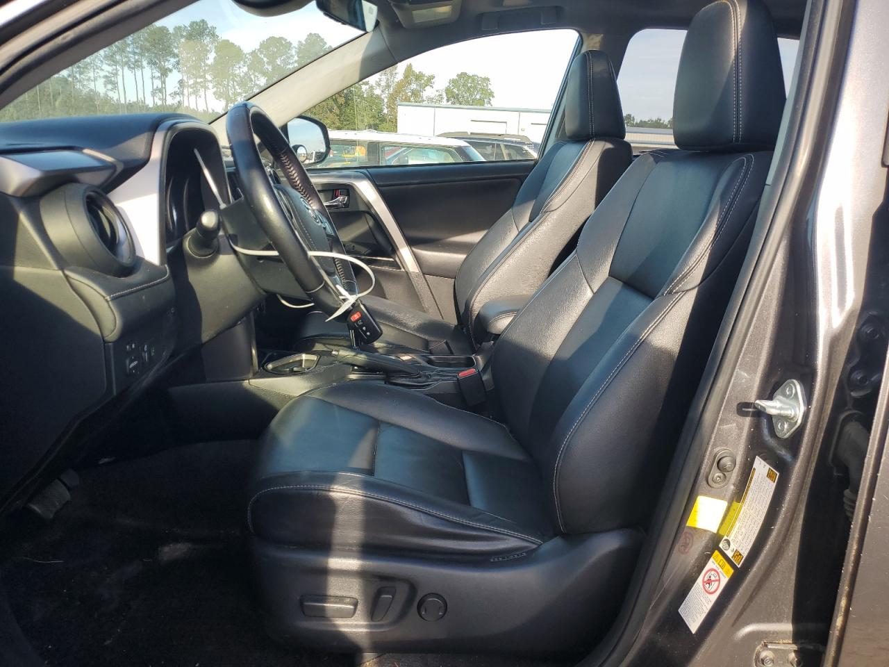 2016 Toyota Rav4 Limited VIN: JTMYFREV8GJ098113 Lot: 85704325