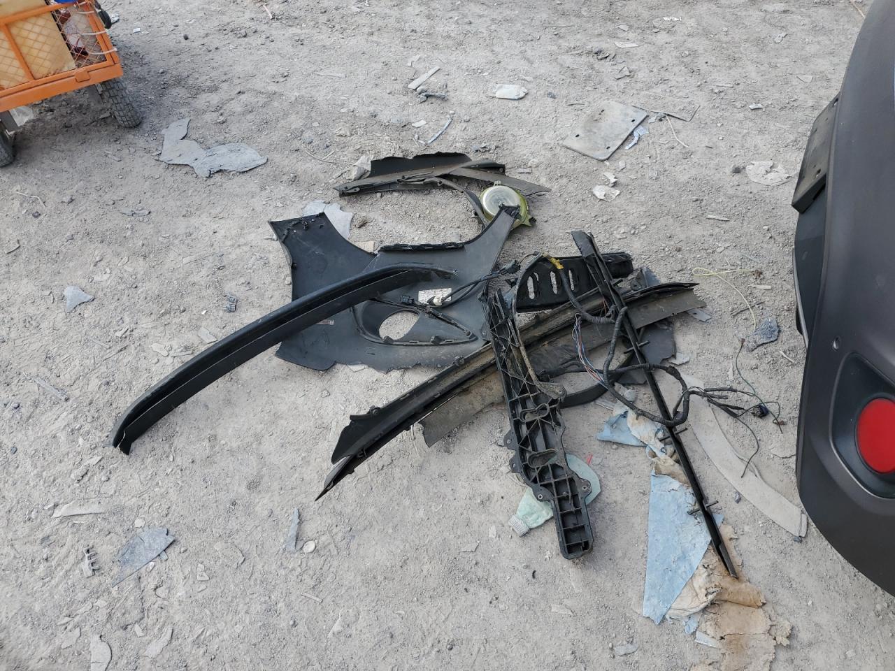 2014 Hyundai Veloster Turbo VIN: KMHTC6AE6EU204718 Lot: 85738215