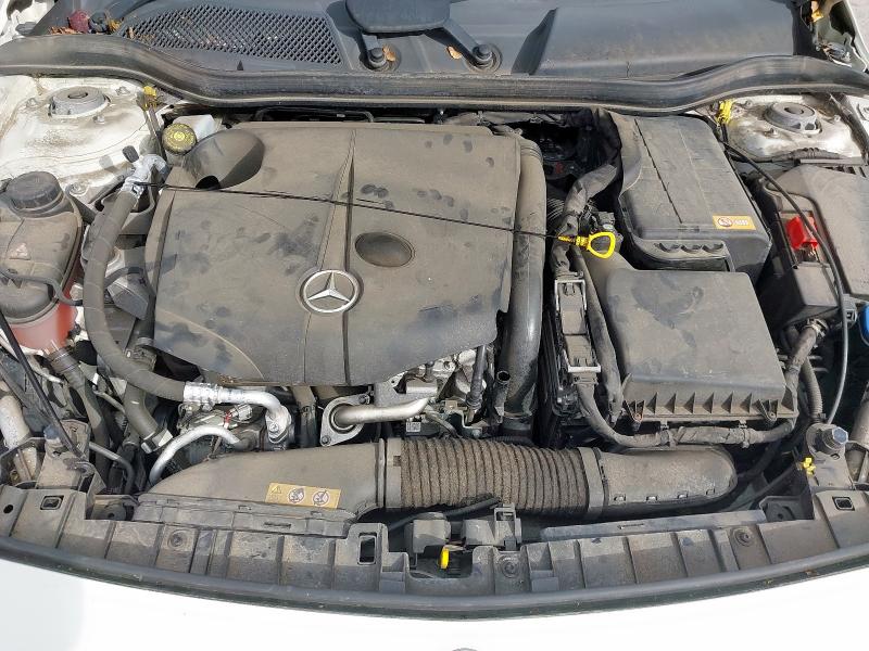 2015 MERCEDES-BENZ GLA200 SPORT CDI AUTO 