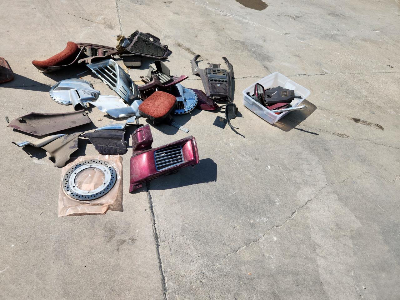 1989 Honda Gl1500 A/2 VIN: 1HFSC2203TA802832 Lot: 84820025