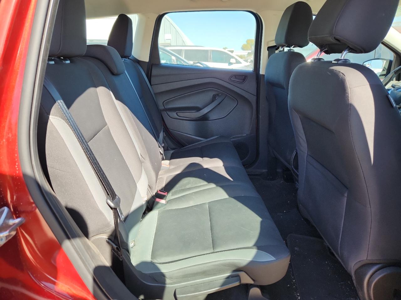 2015 Ford Escape S VIN: 1FMCU0F73FUB81193 Lot: 89526455