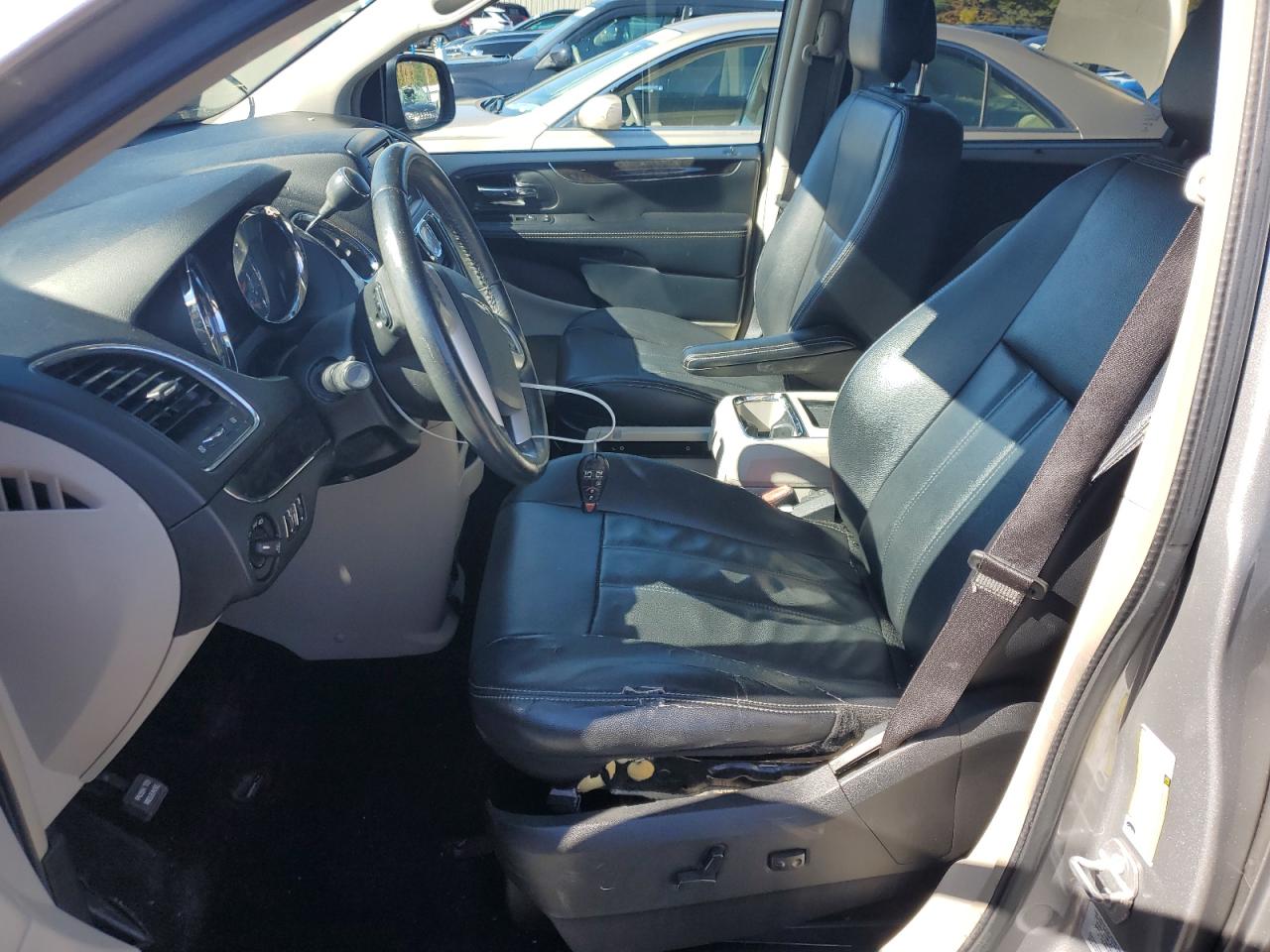 2015 Chrysler Town & Country Touring VIN: 2C4RC1BG6FR740827 Lot: 84874985