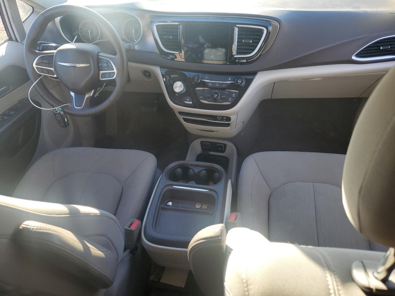 2017 Chrysler Pacifica Touring L VIN: 2C4RC1BGXHR779990 Lot: 82349325