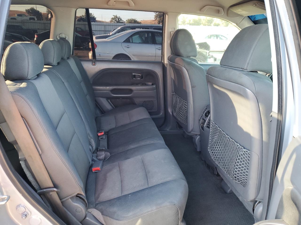 2007 Honda Pilot Lx VIN: 5FNYF28157B040953 Lot: 86183925