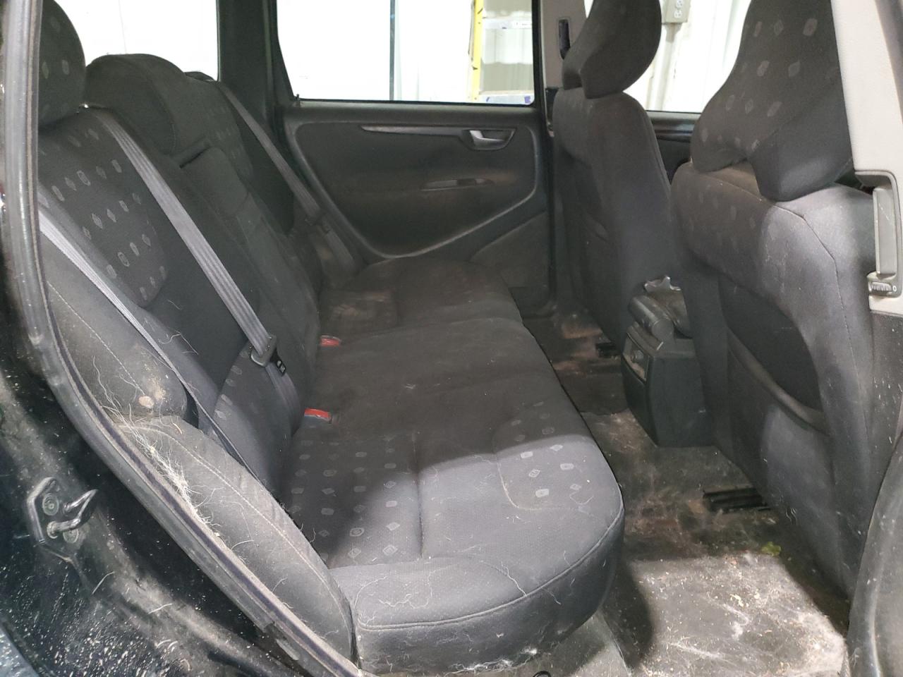 2003 Volvo V70 VIN: YV1SW61T332330768 Lot: 85386035