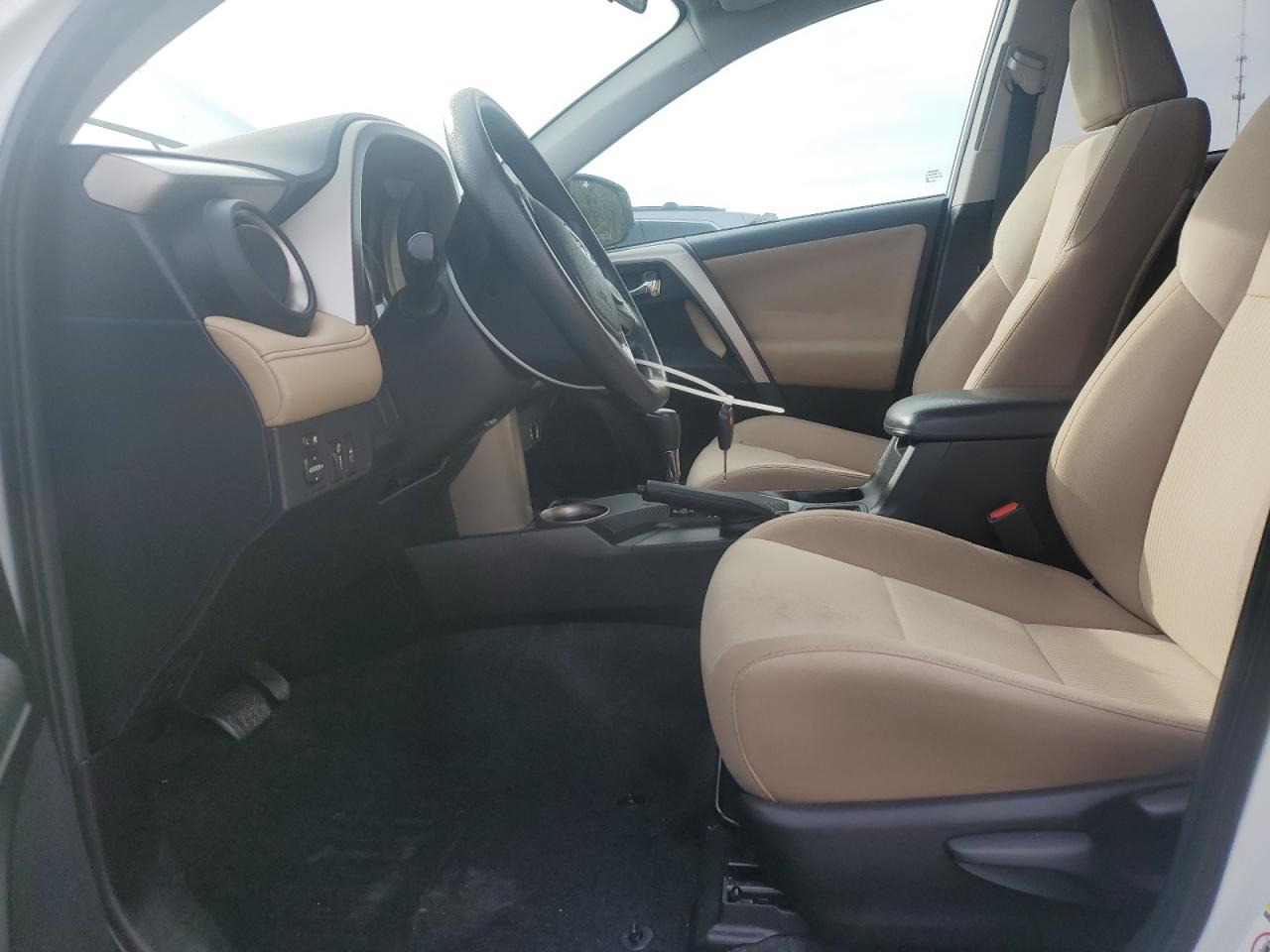 2015 Toyota Rav4 Xle VIN: 2T3WFREVXFW234183 Lot: 82418565