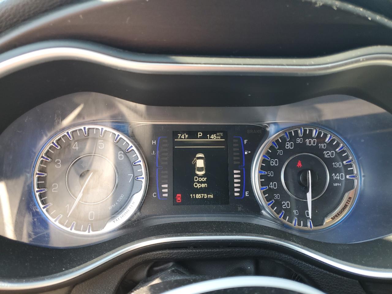 2015 Chrysler 200 Limited VIN: 1C3CCCAB8FN545952 Lot: 81839125