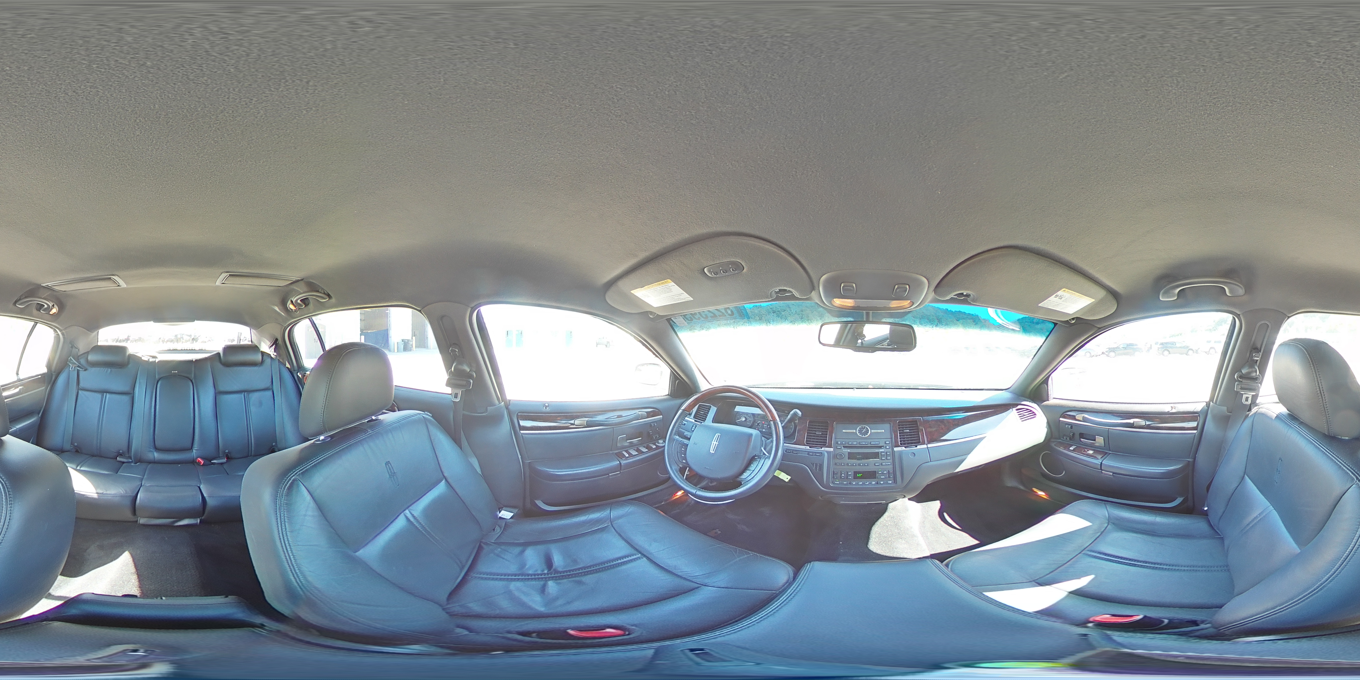 2010 Lincoln Town Car Signature Long Wheelbase VIN: 2LNBL8FV0AX752622 Lot: 82259355