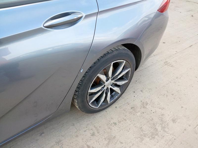 2017 VAUXHALL INSIGNIA 1.5T [165] DESIGN NAV 5DR