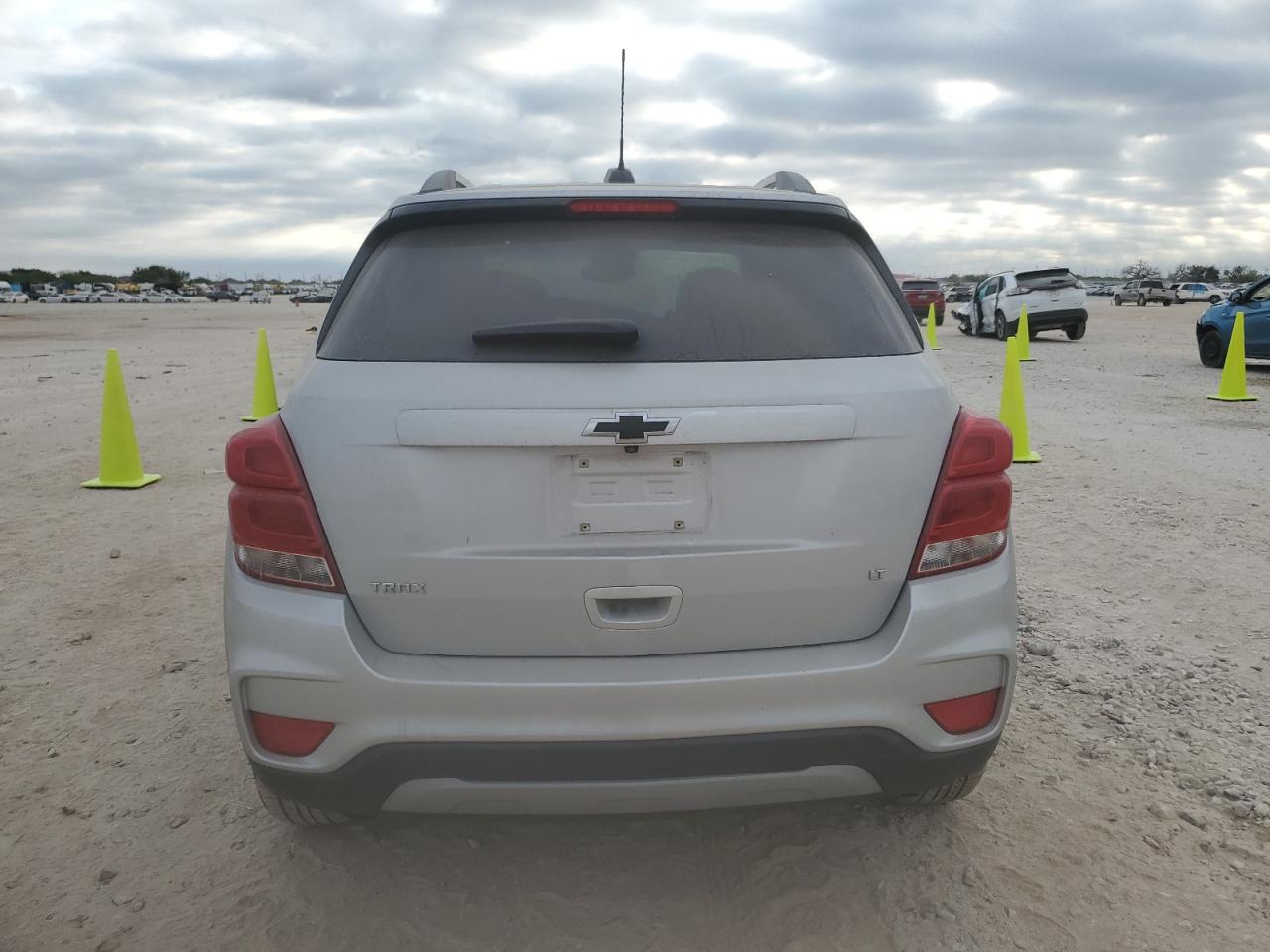 2020 Chevrolet Trax 1Lt VIN: 3GNCJLSB9LL195735 Lot: 82685365