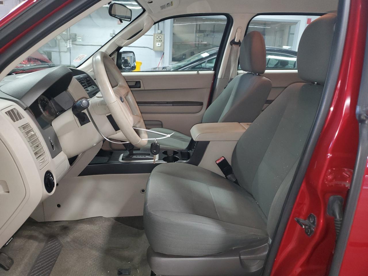 2010 Ford Escape Xls VIN: 1FMCU0C71AKA13304 Lot: 87457285