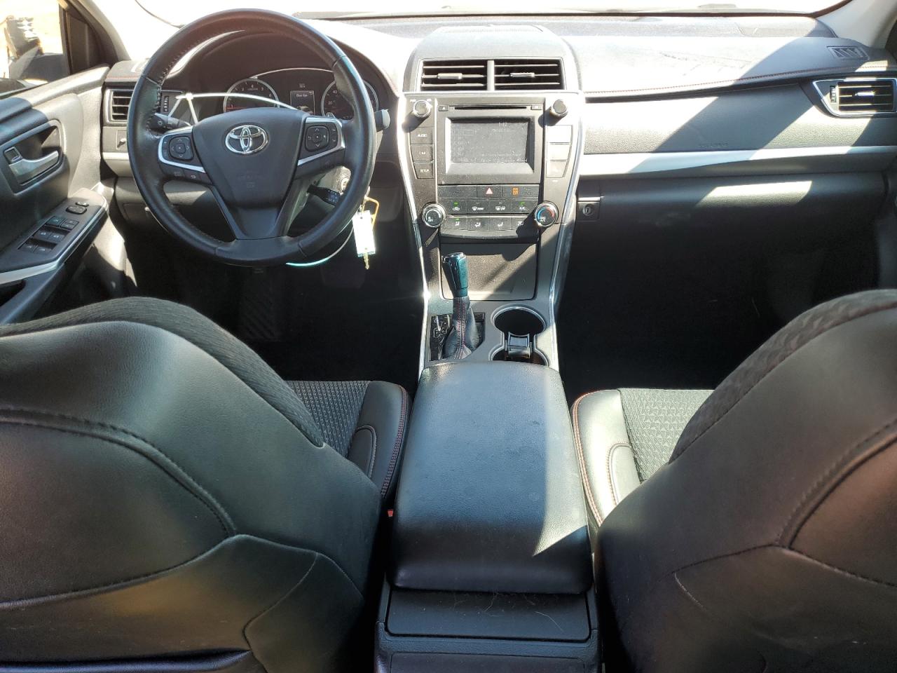 2015 Toyota Camry Le VIN: 4T1BF1FKXFU974037 Lot: 84889485