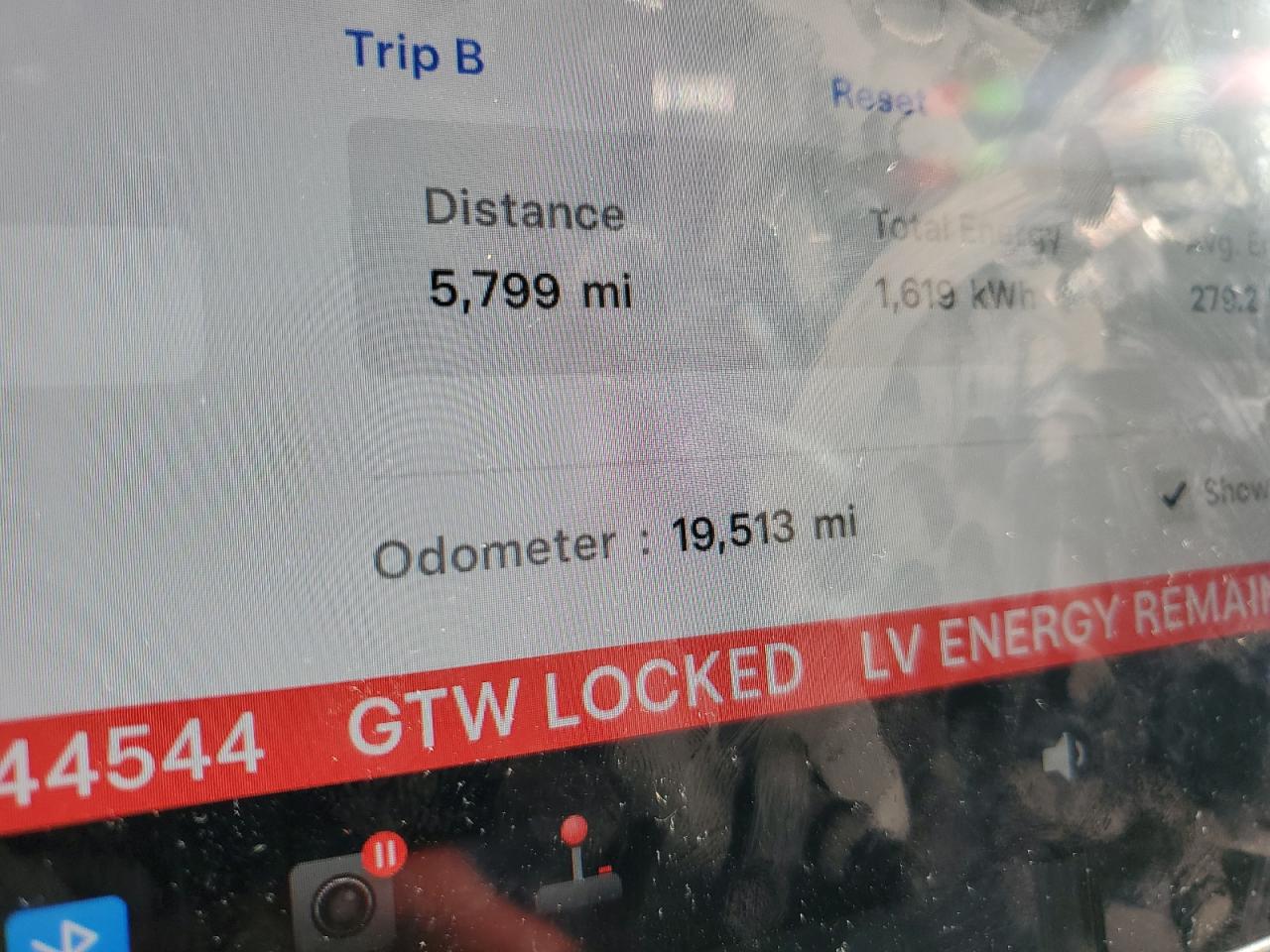 2025 Tesla Model Y VIN: 7SAYGAEE8SF244544 Lot: 84572365