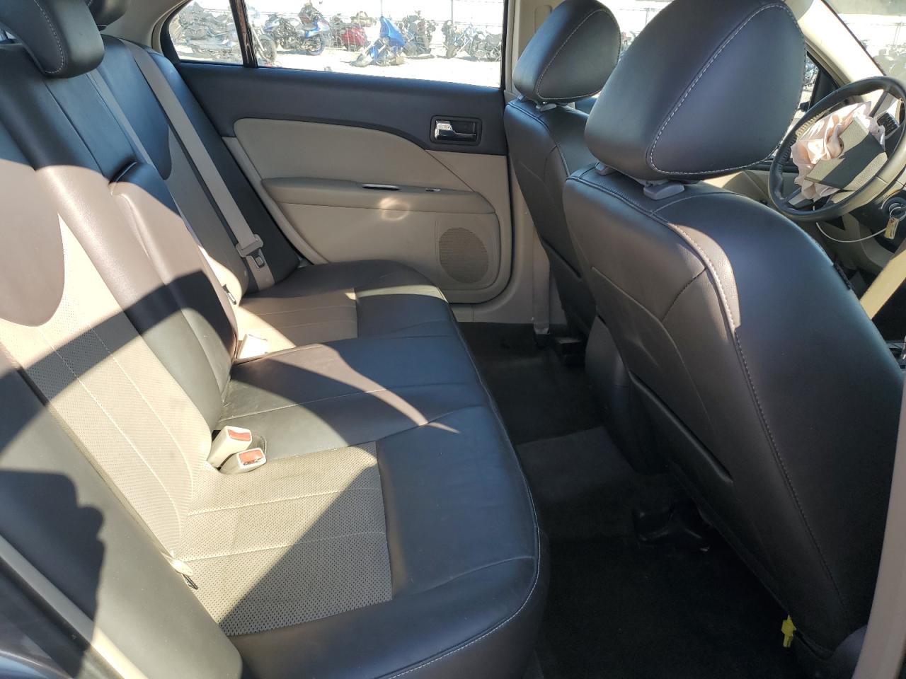 2011 Mercury Milan Premier VIN: 3MEHM0JA4BR604019 Lot: 90830005