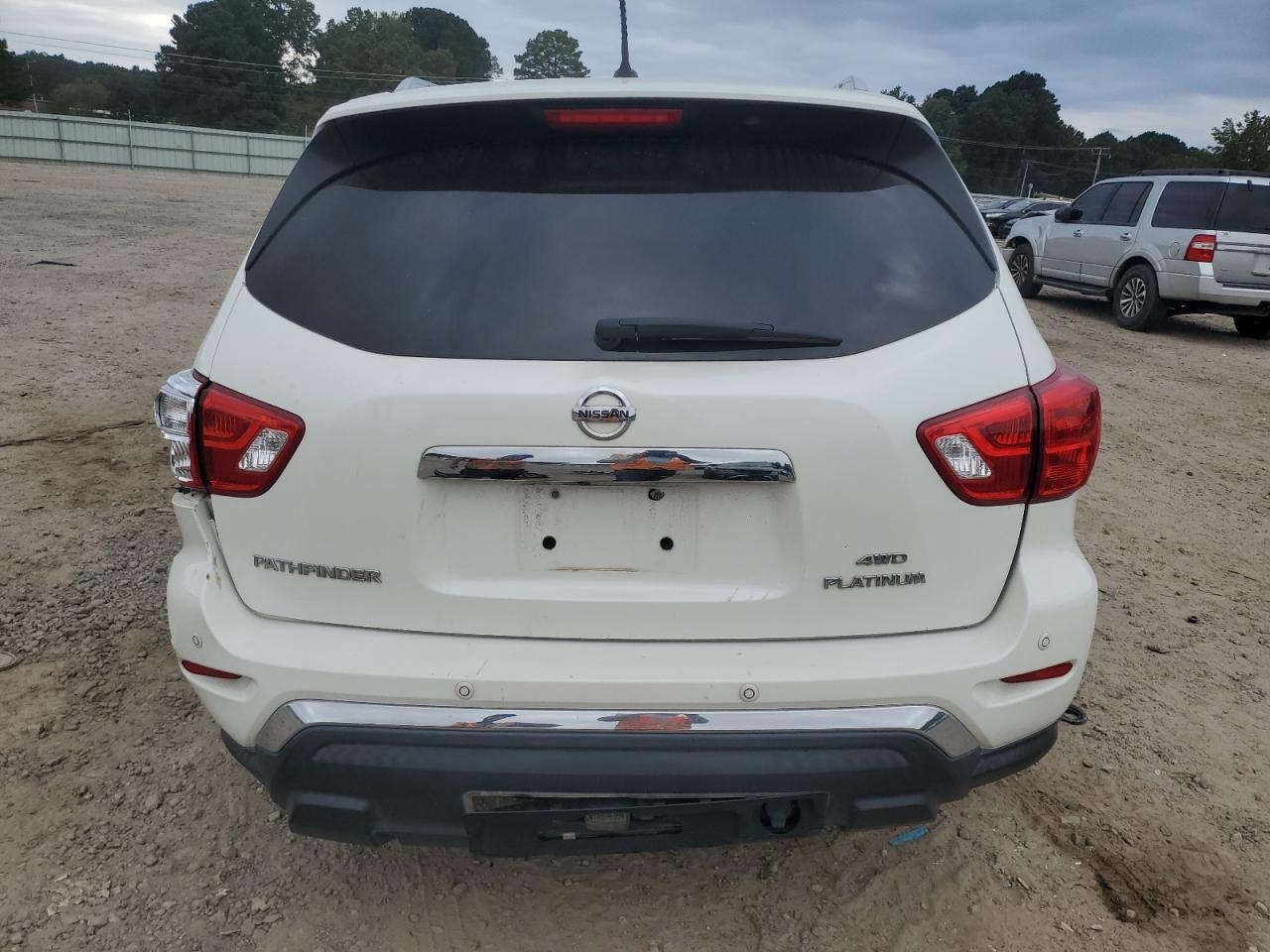 2018 Nissan Pathfinder S VIN: 5N1DR2MM3JC627495 Lot: 84992405