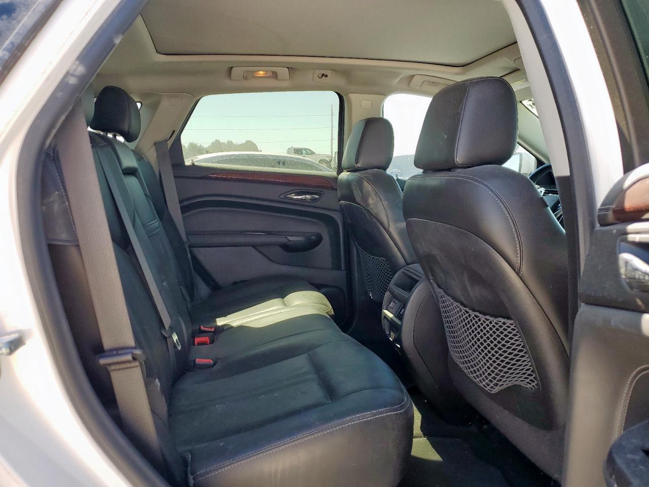 2014 Cadillac Srx Performance Collection VIN: 3GYFNCE32ES675777 Lot: 82381145