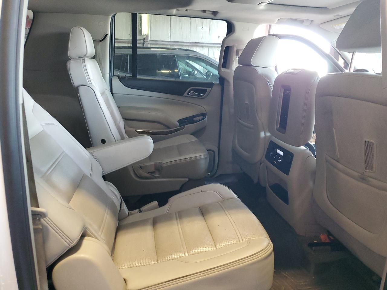 2015 GMC Yukon Xl Denali VIN: 1GKS2JKJ9FR521029 Lot: 82418545