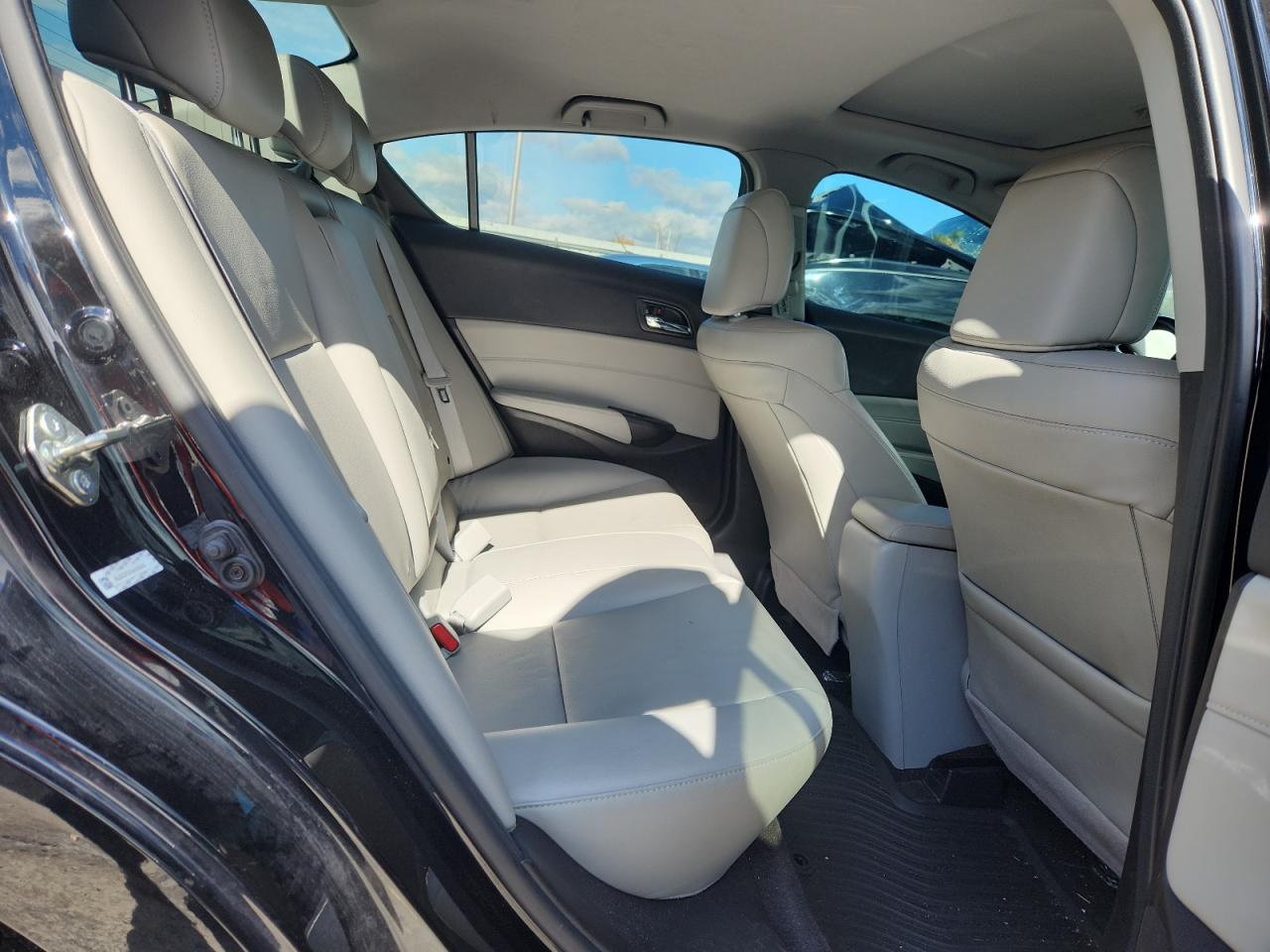 2017 Acura Ilx Base Watch Plus VIN: 19UDE2F3XHA008551 Lot: 90834435