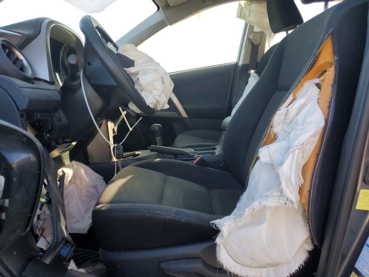 2018 Toyota Rav4 Le VIN: JTMBFREV9JJ181787 Lot: 86146385