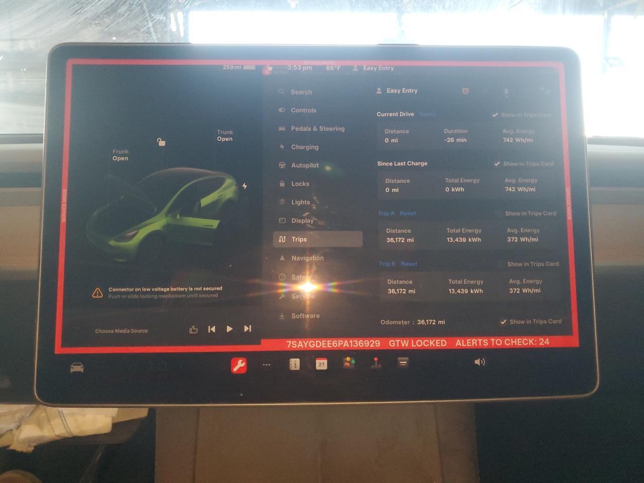 2023 Tesla Model Y VIN: 7SAYGDEE6PA136929 Lot: 89715485