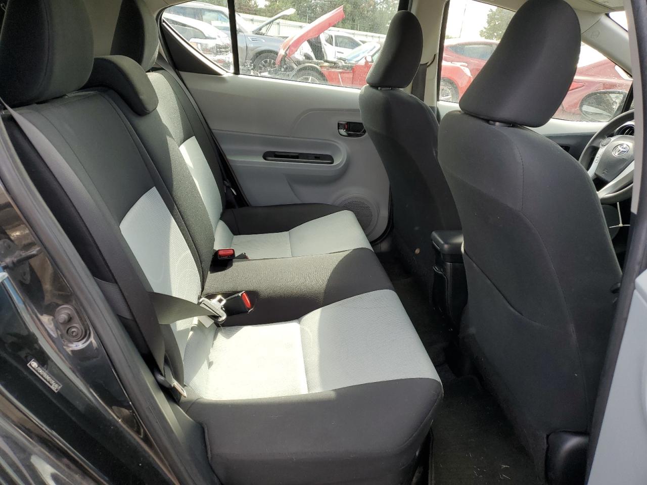 2013 Toyota Prius C VIN: JTDKDTB3XD1056467 Lot: 86427325