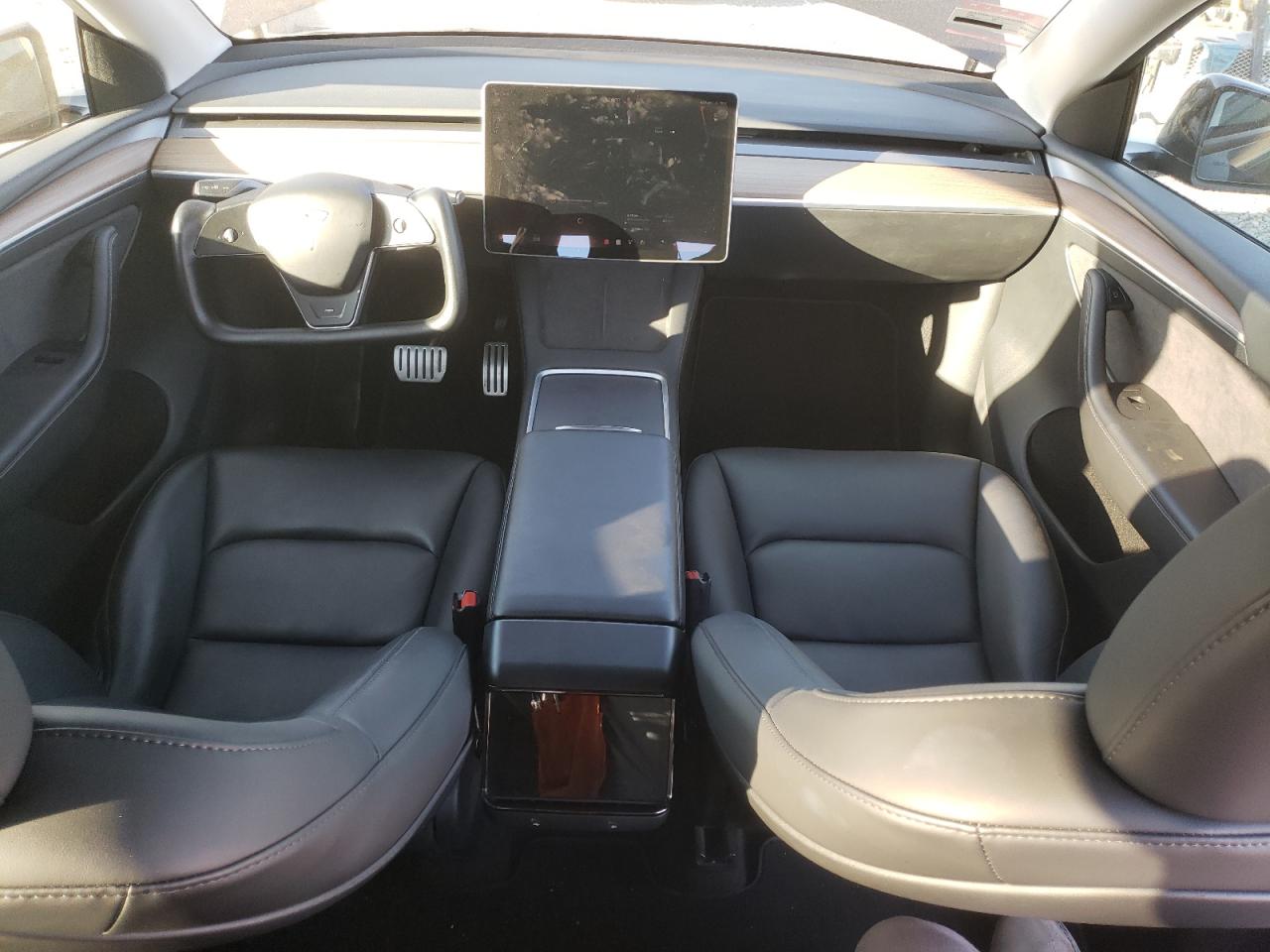 2023 Tesla Model Y VIN: 7SAYGDEF7PF767569 Lot: 82751065