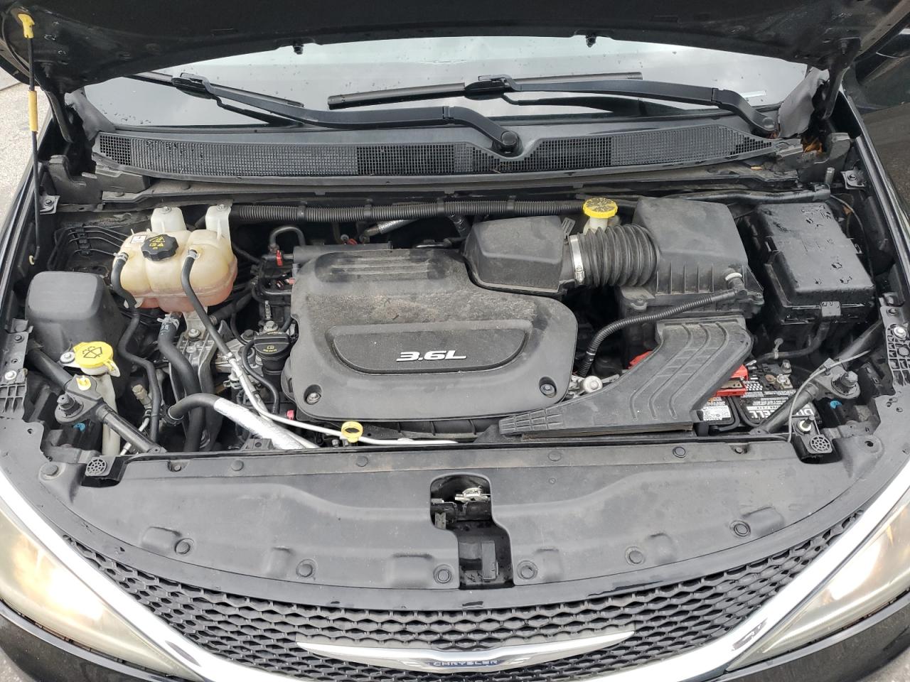 2018 Chrysler Pacifica Touring L VIN: 2C4RC1BG6JR119290 Lot: 85492175