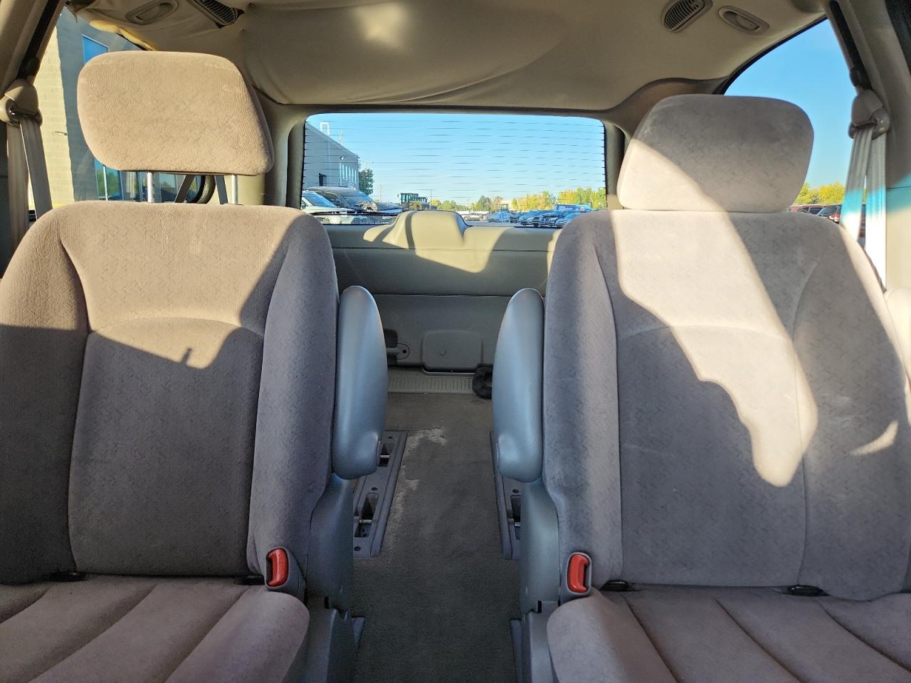 2002 Dodge Grand Caravan El VIN: 1B4GP34342B579658 Lot: 85009625