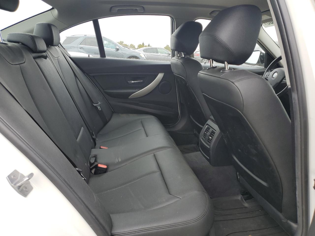 2018 BMW 320 I VIN: WBA8A9C51JAH13240 Lot: 81996385