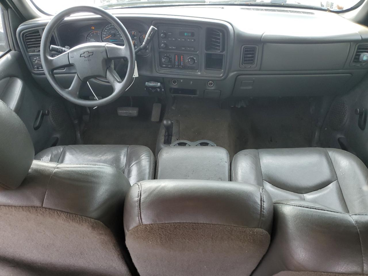 2004 Chevrolet Silverado K2500 Heavy Duty VIN: 1GCHK231X4F158233 Lot: 82200445