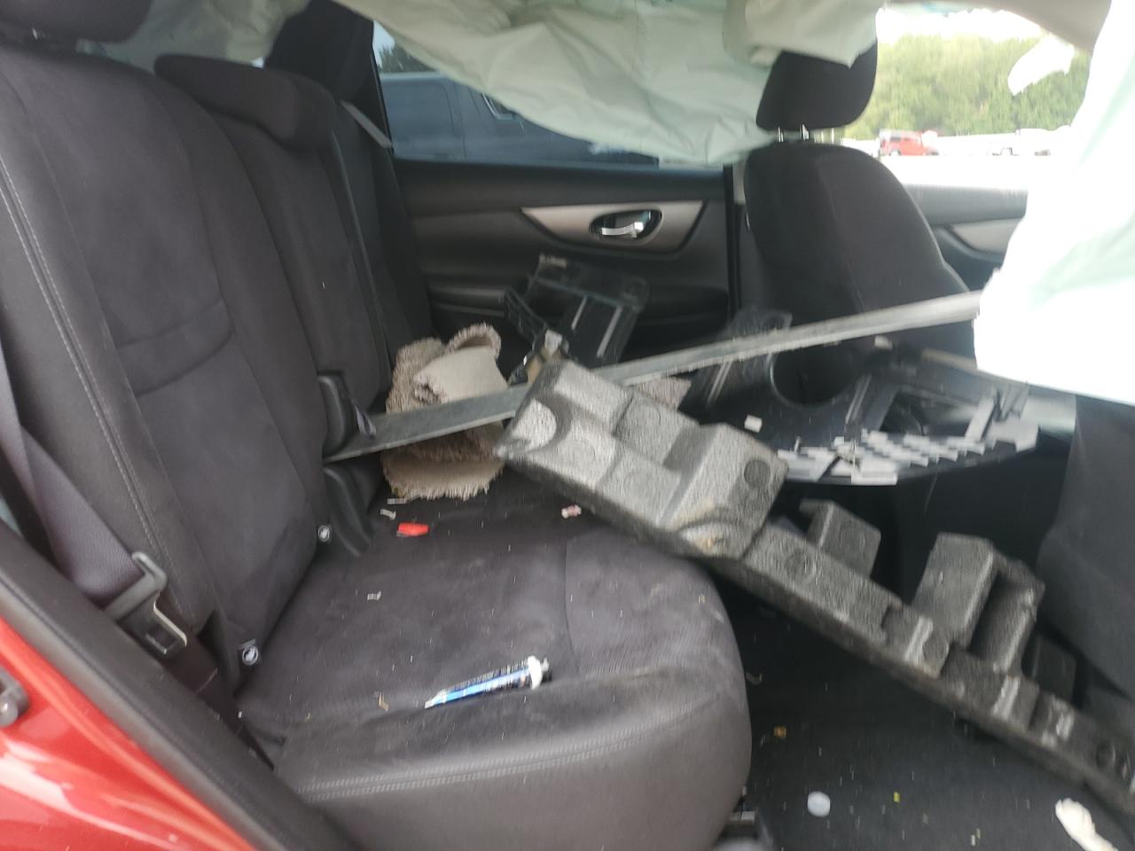 2015 Nissan Rogue S VIN: KNMAT2MT0FP562282 Lot: 85160315