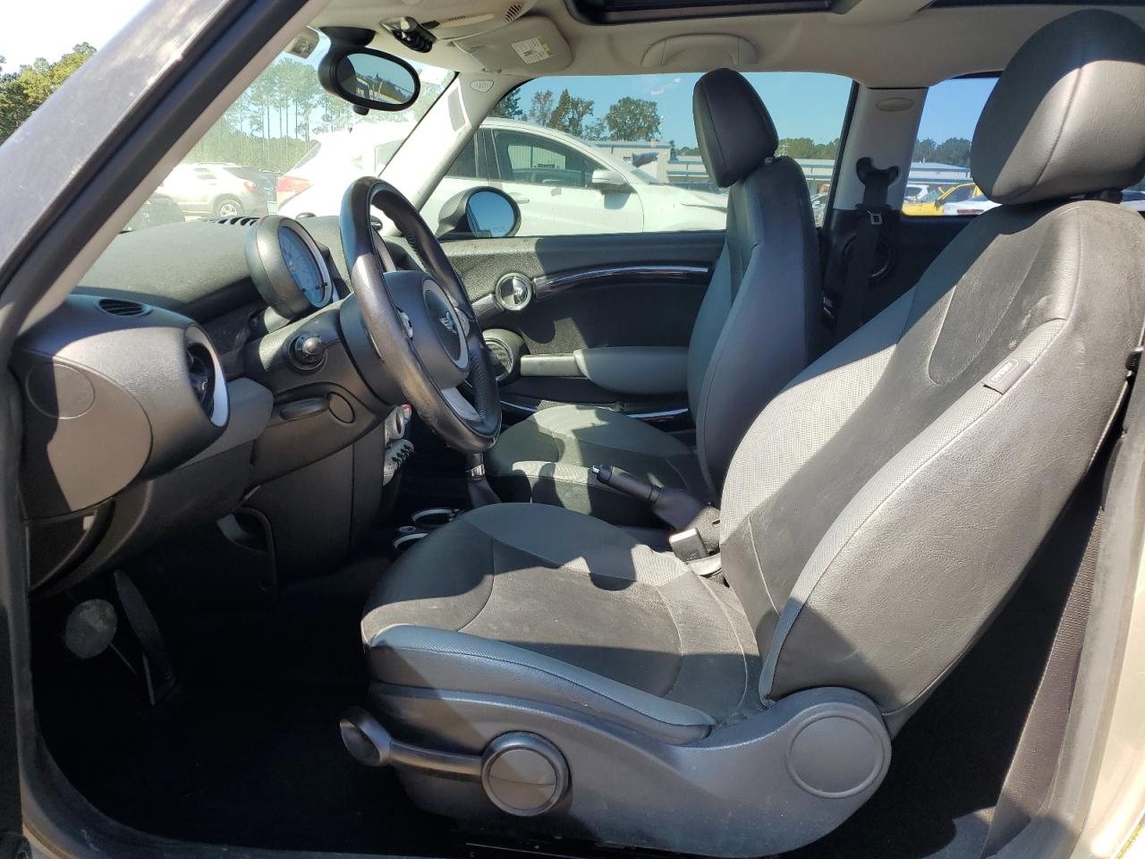 2010 Mini Cooper Clubman VIN: WMWML3C50ATX38959 Lot: 86329645